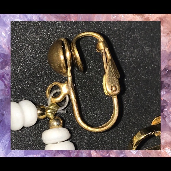 Vintage wampum shell beaded hoop clip on earrings - Picture 6 of 11